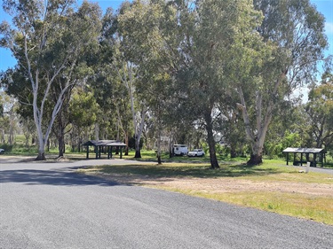 Emu Crossing Campsite