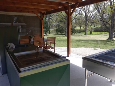 Camp Kitchen at the Queen Street Uralla Caravan Park