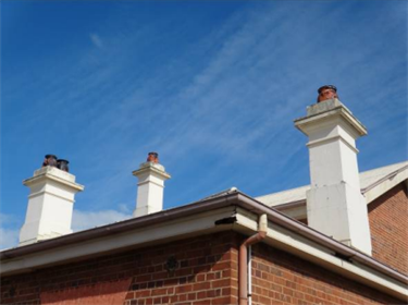 Uralla Old Court House - Chimneys