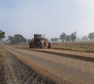 Stabilising Bundarra Road between Barbato’s Corner and Marble Hill Road using contractors