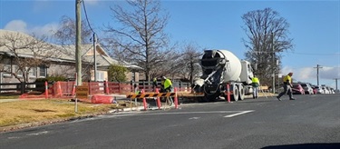 Concreting the footpath and pram ramp at Uralla Central School