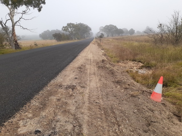 Bundarra-Road-west-from-Barbatos-Corner.jpg
